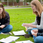 Tự áp dụng hệ thống lặp lại cách quãng