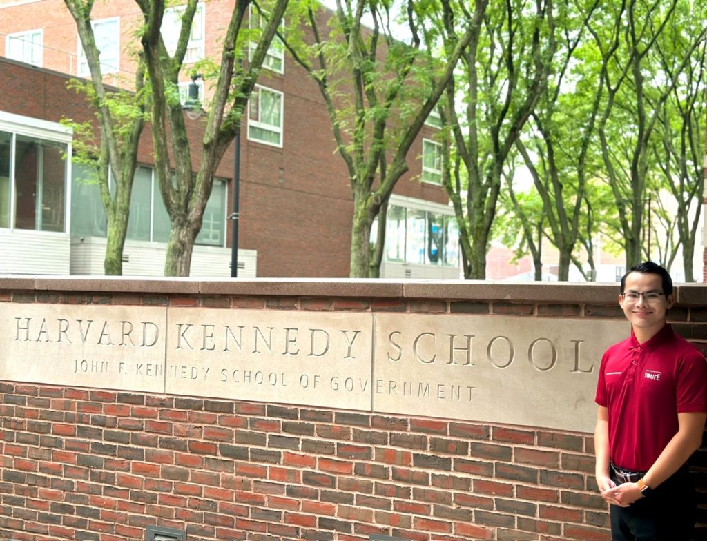 Thầy Phong tại trường Harvard Kennedy School tham gia khoá học Public Narrative.